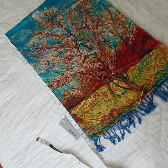 100%Silk NWT Scarf/Wrap/Table Runner Etc.. - Picture 5 of 11